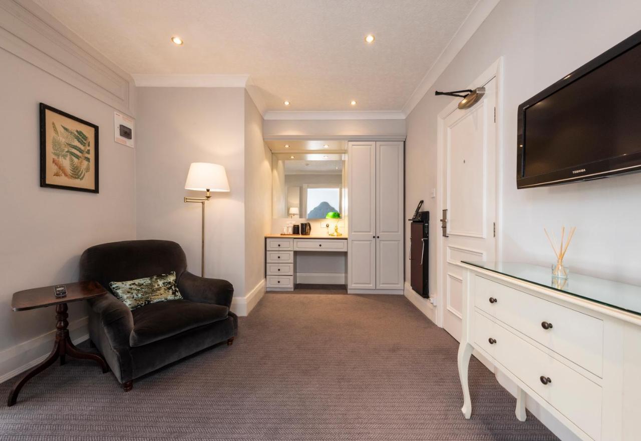 Statham Lodge Hotel Warrington Zewnętrze zdjęcie